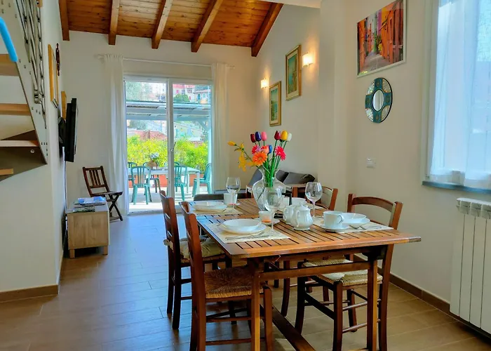 ヴィラ Livia - L'opera Group ラ・スペツィア